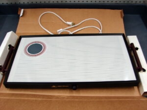 Vintage Broil King Deluxe Hot Electric Tray Food Warmer NIB Serving Board