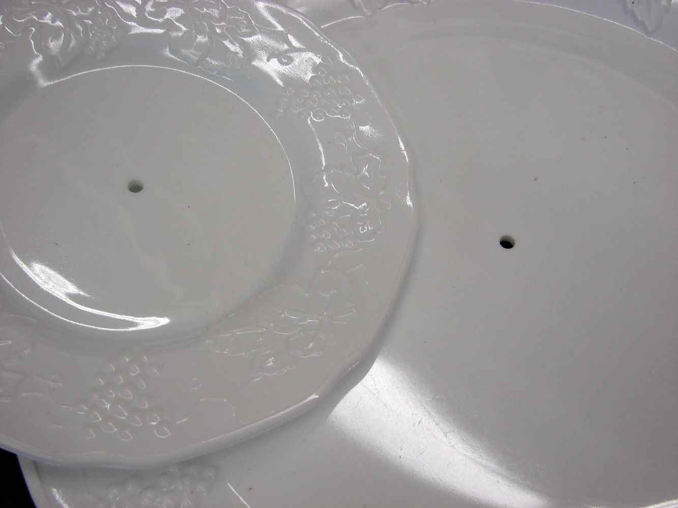 Vintage Indiana Glass Grape Vine Colony White Milk Glass Harvest 8 & 14" Tidbit Trays No Hardware - Image 2