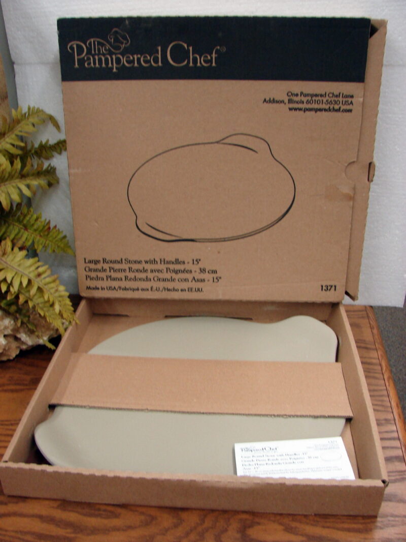 The Pampered Chef Brand New Large Round Stoneware w/Handles Pizza Stone #1371, Moose-R-Us.Com Log Cabin Decor