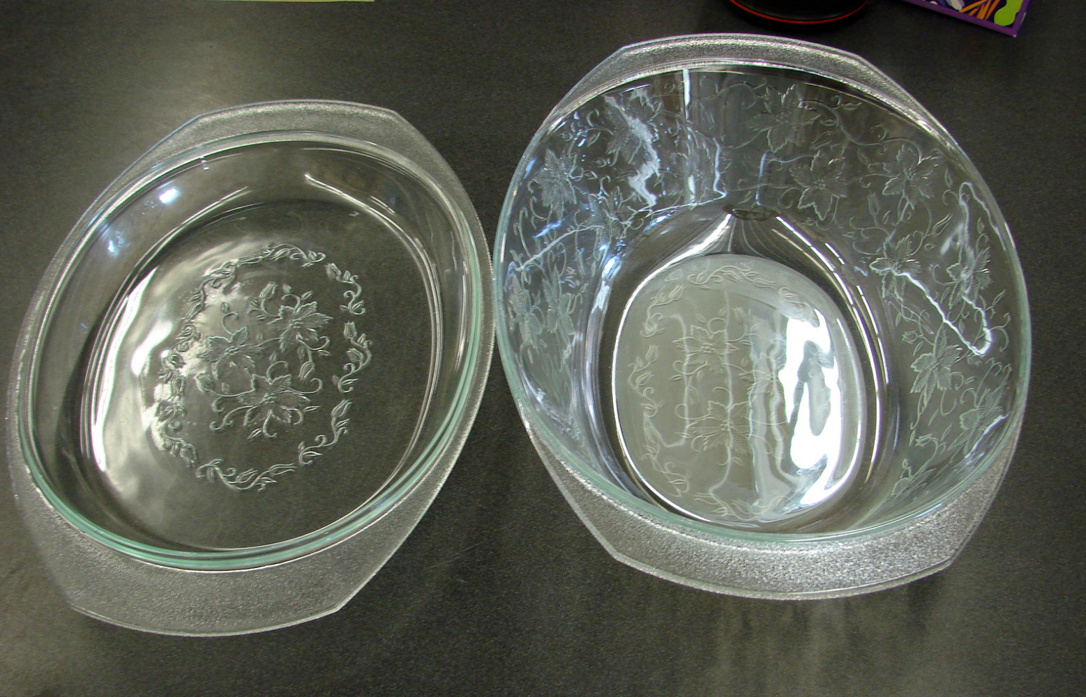 Retired Princess House Fantasia Raised Relief Frosted Crystal Poinsettia Covered Oval Baker - Image 2