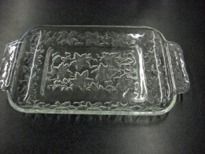 Retired Princess House Fantasia Raised Relief Crystal Poinsettia Relish Tray 10x7