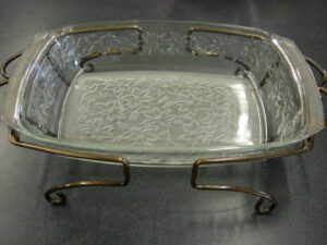 Retired Princess House Fantasia Raised Relief Frosted Crystal Poinsettia Rectangular Baker w/ Rack