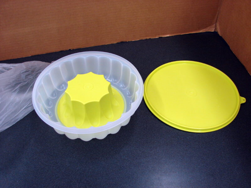 NOS Tupperware Yellow Jello Ring Mold 3 Piece