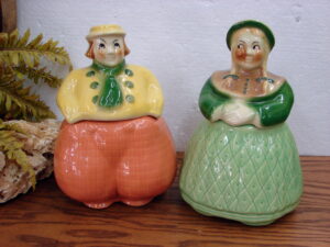 Vintage 1950's Pair of Shawnee USA Dutch Boy and Girl Cookie Jars Great Northern