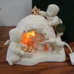 Vintage Dept. 56 Snowbabies Retired I'll Be Home For Christmas Light Up w/ Box