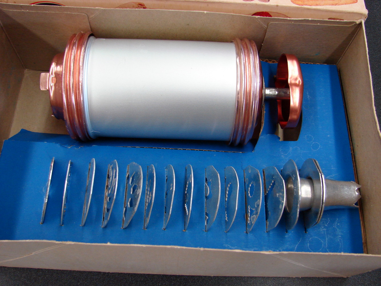 Complete Vintage Mirro #358-AM Cookie Cooky Press in Original Box - Image 2