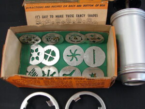 Vintage Original Mirro Full Recipe Cookie Cooky Press Original Box Thickness Levels