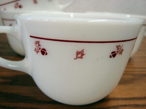 Corning Corelle Burgundy Rose Coffee Cup Mugs Set/4