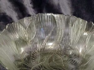 Serving Bowl 9 1/4" Clear Glass Embossed Arcoroc made in France Canterbury Design