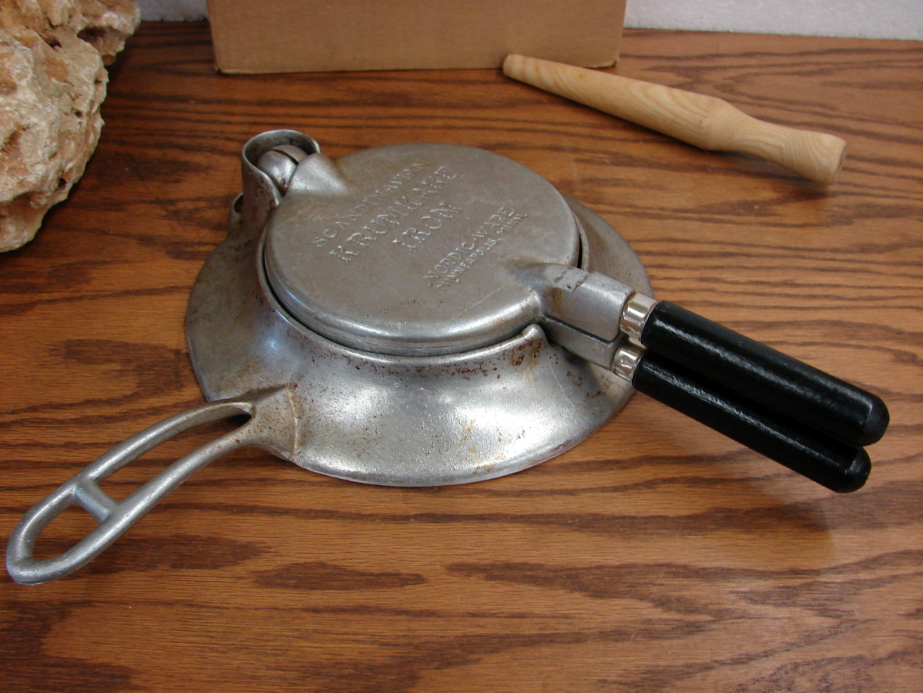 Nordic Ware Scandinavian Krumkake Cookie Iron Black Handles Original Brown Box - Image 2