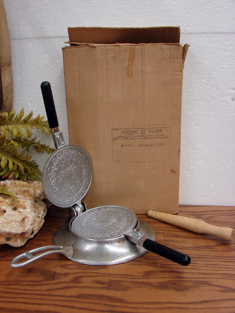 Nordic Ware Scandinavian Krumkake Cookie Iron Black Handles Original Brown Box