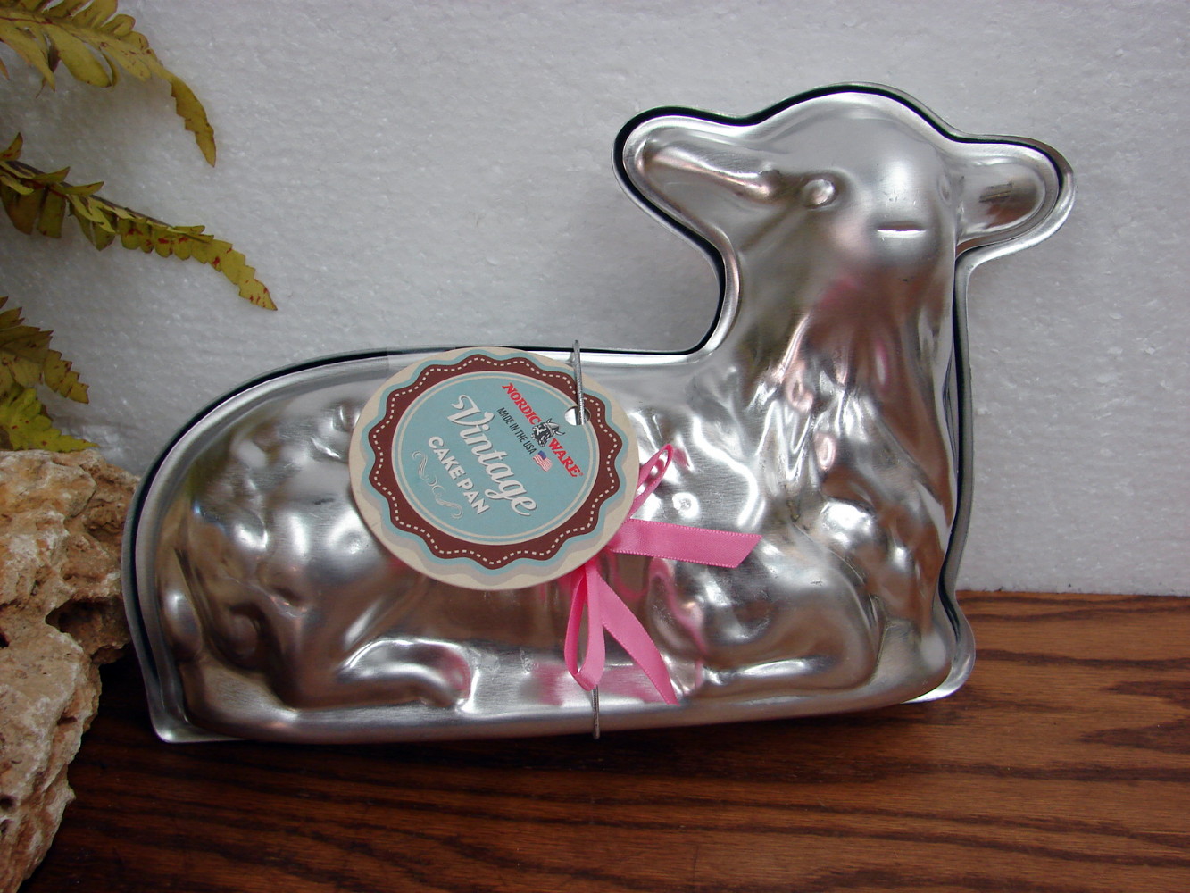 Brand New Vintage Aluminum Nordic Ware 2 Part Lamb Sheep Mold w/ Hang Tag