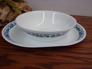 Vintage Corning Ware Corelle Old Town Blue Onion 8" Serving Bowl
