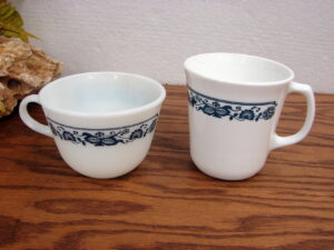 Set/3 Vintage Corning Old Town Blue Onion Coffee Tea Tall Mug