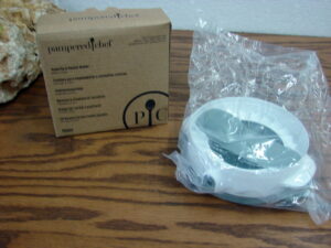 Pampered Chef #100601 Hand Pie & Pocket Maker Brand New in Box