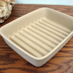 Pampered Chef #5114 Stoneware Baker Roaster Bottom Ridged Pan 9x7x2