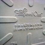 Pampered Chef #5114 Stoneware Baker Roaster Bottom Ridged Pan 9x7x2 - Image 2