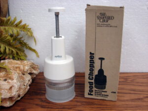 Pampered Chef Zyliss Switzerland Food Chopper w/ Box #2580
