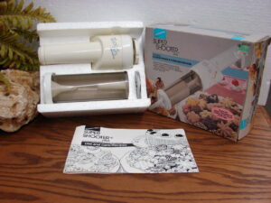 Vintage Proctor Silex Super Shooter Battery Cookie Press Food Decorator Gun G0123