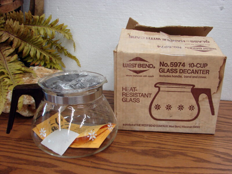 Vintage Brand New West Bend #5974 10 Cup Glass Decanter White Flowers Original Box