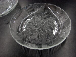 Set/2 Coupe Soup Bowl 8" Clear Glass Embossed Arcoroc made in France Canterbury Design