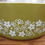 Vintage PYREX Spring Blossom Crazy Daisy Casserole Set w/ Lids #473 474 475 - Image 2