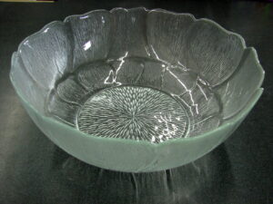 Serving Bowl 10" Embossed Glass Arcoroc France Fleur Sunflower Petal Floral