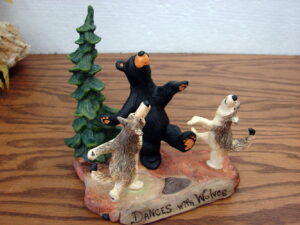 Retired Big Sky Carvers Bearfoots Bears Jeff Fleming Dances with Wolves