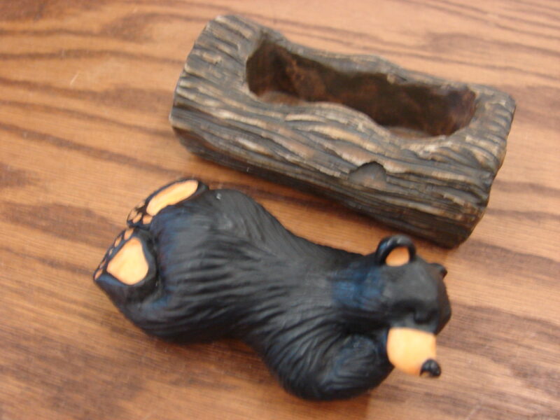 Retired Big Sky Carvers Bearfoots Bears Jeff Fleming Kritter Hollows Laying on Log, Moose-R-Us.Com Antiques Collectibles Log Cabin Decor