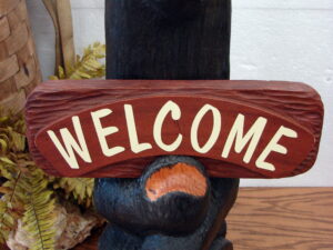 Big Sky Carvers Jeff Fleming Bearfoots Pine Wood Carved Welcome Sign Bear