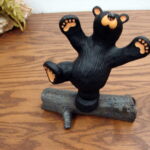 Retired Big Sky Carvers Bearfoots Bears Jeff Fleming Hap Book End