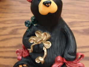 Retired Big Sky Carvers Bearfoots Bears Jeff Fleming Tiffany w/ Ribbons Bows