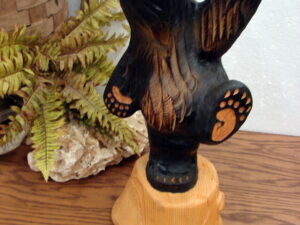 Big Sky Carvers Jeff Fleming Bearfoots Bear Wood Carved Bear OOAK Signed Waving