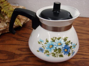 Vintage Corning Ware Chelsea Blue Daisy 6 Cup Coffee Tea Server Carafe w/ Strainer Lid