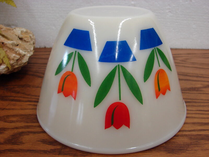 Vintage Fire King Ivory Solid Tulip 7 1/2&#8243; Nesting Mixing Bowl Splash Proof, Moose-R-Us.Com Log Cabin Decor