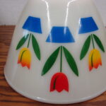 Vintage Fire King Ivory Tulip 8 1/2" Nesting Mixing Bowl Splash Proof - Image 2