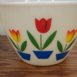 as is Vintage Fire King Ivory Tulip 9 1/2" Nesting Mixing Bowl Splash Proof