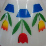 as is Vintage Fire King Ivory Tulip 9 1/2" Nesting Mixing Bowl Splash Proof - Image 2