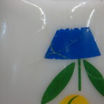 as is Vintage Fire King Ivory Tulip 9 1/2" Nesting Mixing Bowl Splash Proof - Image 3