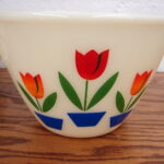 Vintage Fire King Ivory Solid Tulip 7 1/2" Nesting Mixing Bowl Splash Proof