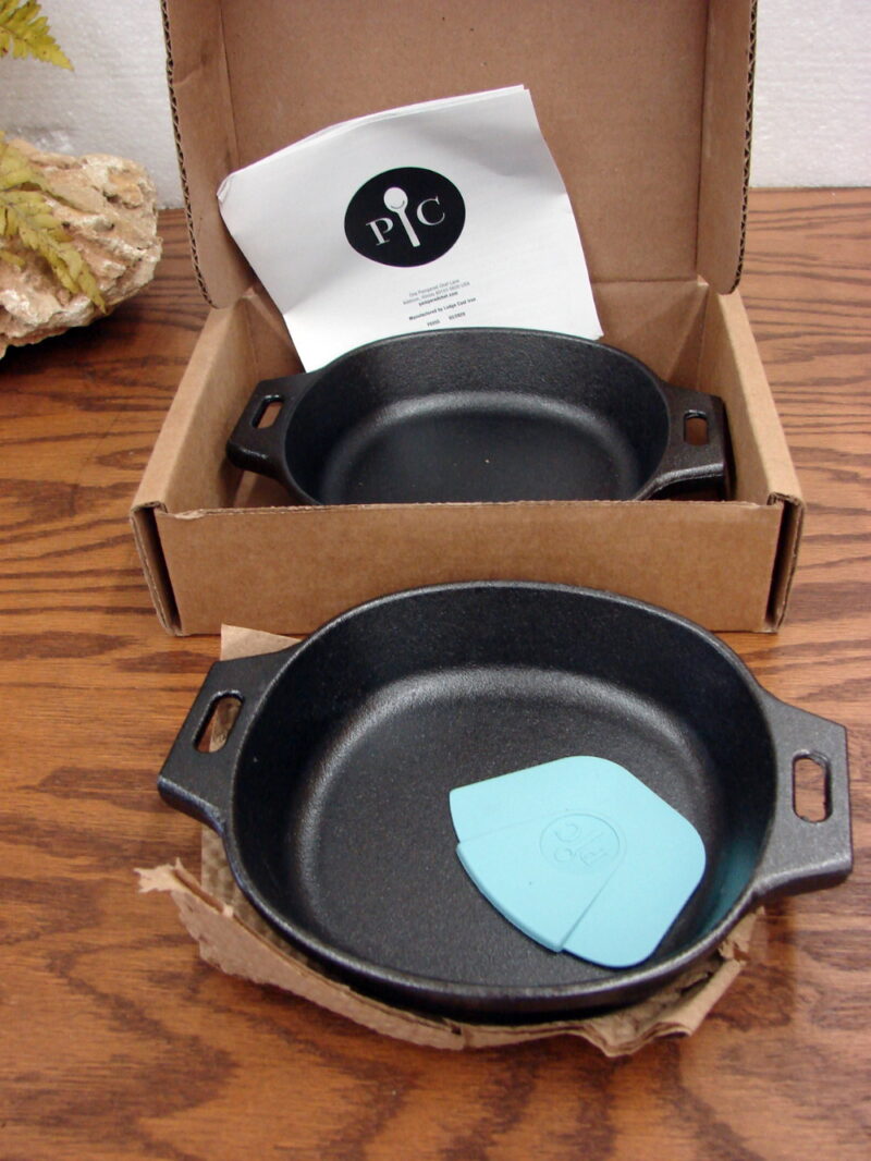 The Pampered Chef Brand New Cast Iron Set/2 Skillets #100250 Original Box, Moose-R-Us.Com Log Cabin Decor
