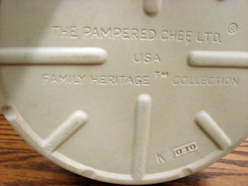 The Pampered Chef Stoneware Deep Dish Family Heritage 11&#8243; K-030, Moose-R-Us.Com Log Cabin Decor