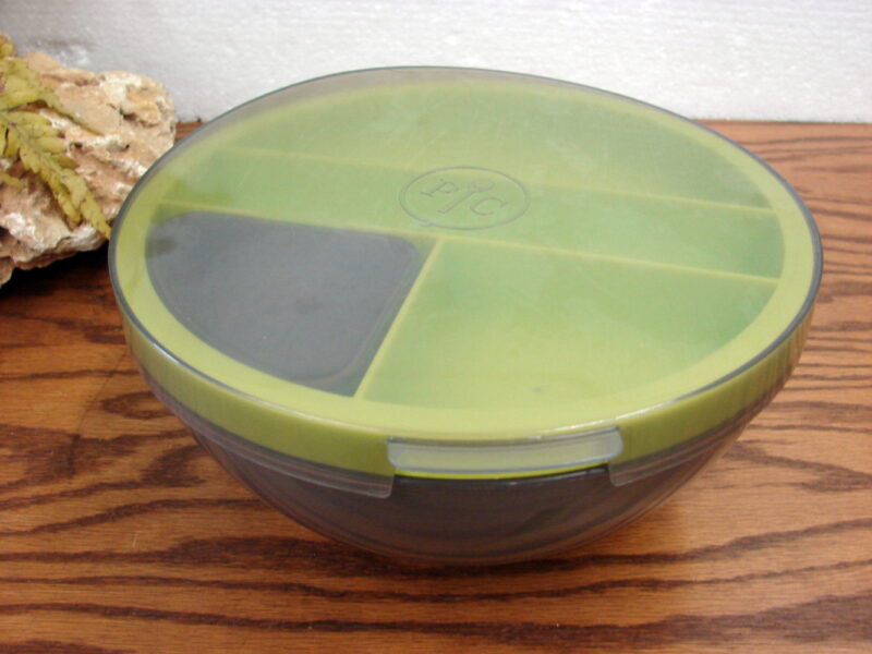 The Pampered Chef Salad Cutting Bowl Lunch Salad Storage 6 Pc, Moose-R-Us.Com Log Cabin Decor