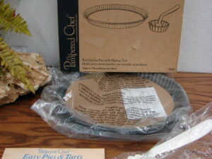 The Pampered Chef Tart Quiche Pan w/ Fluting Tool Recipes #1543
