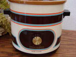 Vintage Rival Crock Pot #3100 Tan Design Retro 3.5 Qt Slow Cooker Stoneware Glass Lid Clean Tested Working