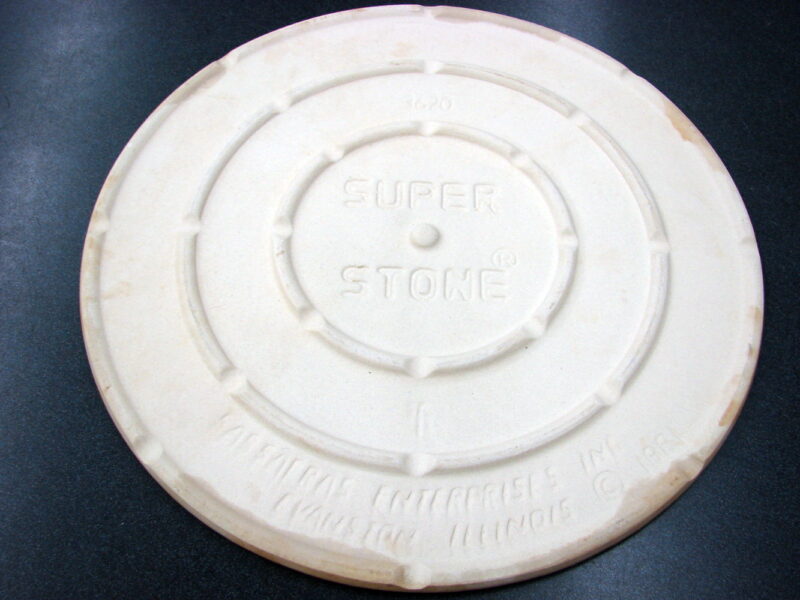 Vintage 1981 Sassafras Pizza Stone 12 3/4&#8243; Super Stone Round, Moose-R-Us.Com Log Cabin Decor