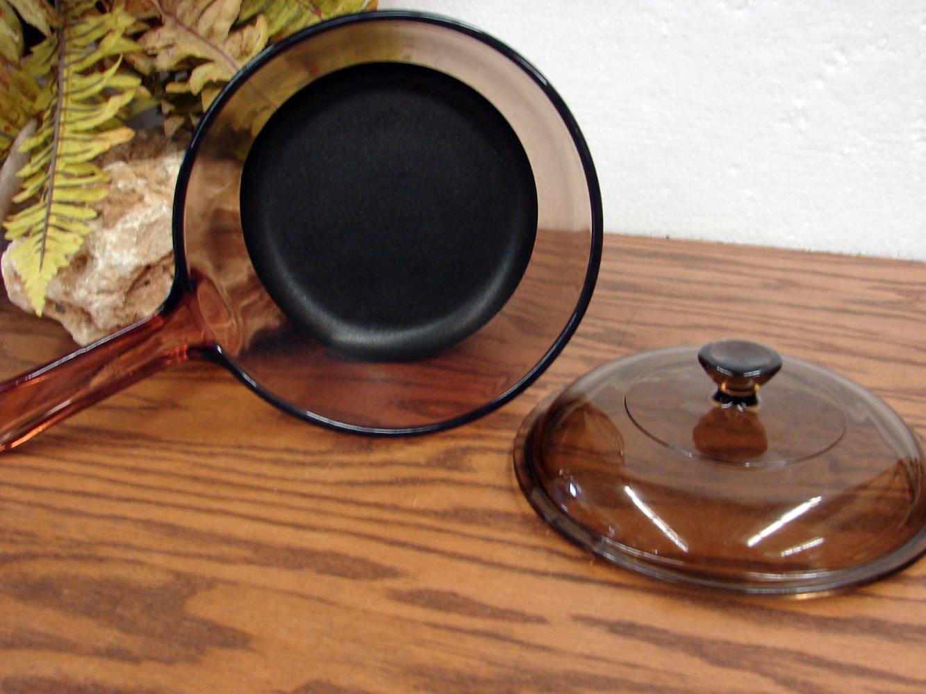 Vintage PYREX Amber Brown Visions 1.5 Liter Non Stick Sauce Pan w/ PYREX Glass Lid