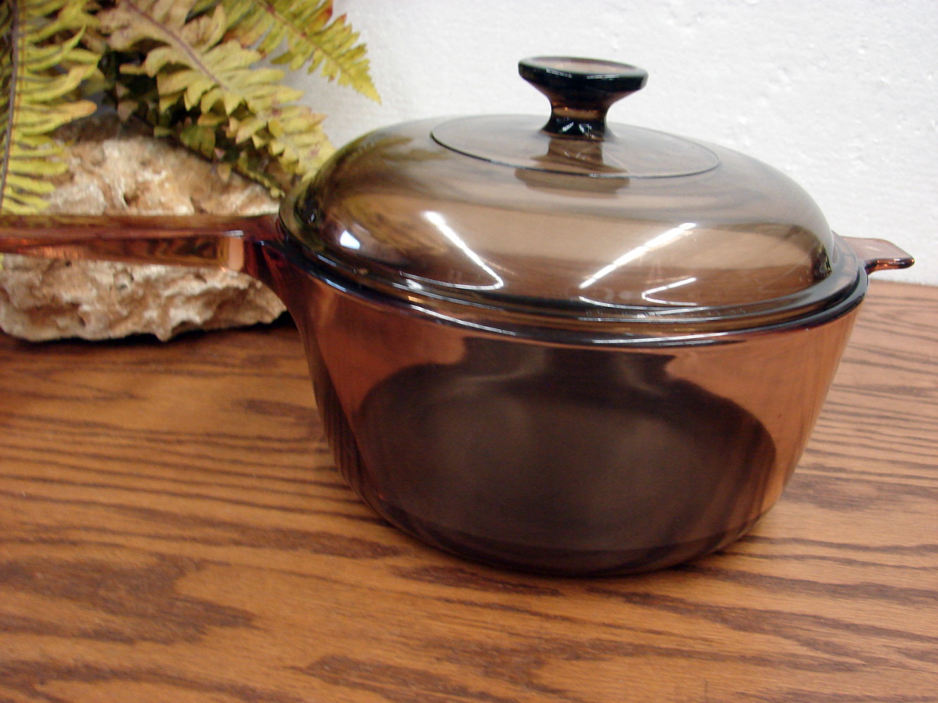 Vintage PYREX Amber Brown Visions 2.5 Liter Non Stick Sauce Pan w/ PYREX Glass Lid - Image 2