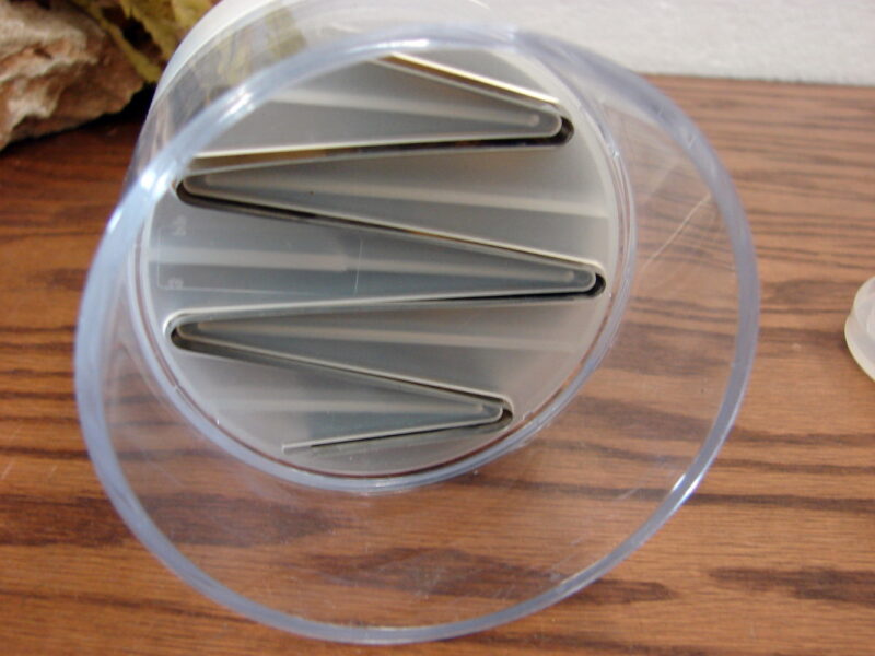 Zyliss Swiss Innovation Plunger Food Chopper Easy Grip Pampered Chef, Moose-R-Us.Com Log Cabin Decor