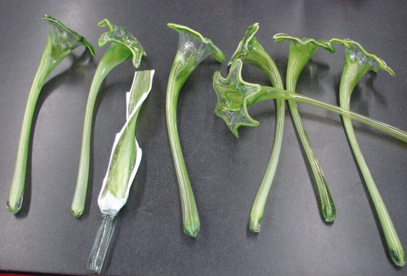 Vintage Long Stem Blown Glass Flowers 14 x 5&#8243; Green White Set of 5, Moose-R-Us.Com Log Cabin Decor